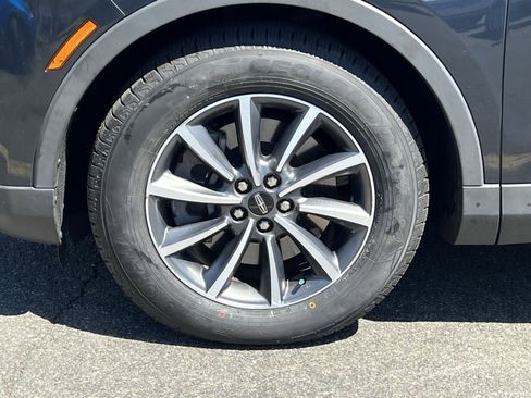 Used 2022 Lincoln Nautilus AWD image 13