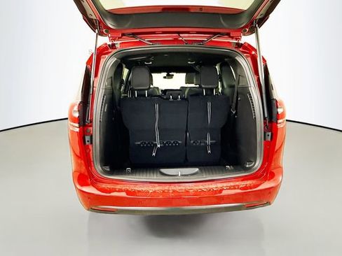 New 2026 Chrysler Pacifica Select w/ S Appearance Package FWD image 24