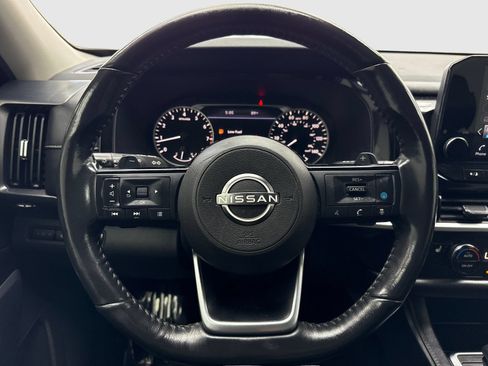 Used 2023 Nissan Pathfinder SL FWD image 19