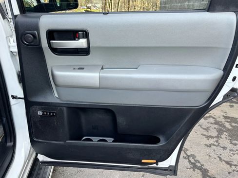 Used 2008 Toyota Sequoia Limited image 16