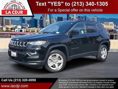 Used 2023 Jeep Compass Latitude w/ Convenience Group AWD/4WD image 1