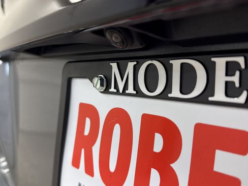 Used 2024 Nissan Leaf S image 18