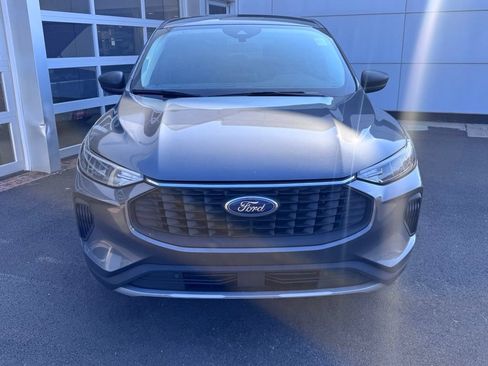 Used 2023 Ford Escape Active w/ Cold Weather Package FWD image 5
