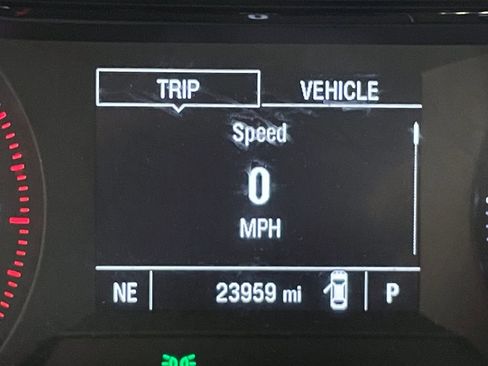 Used 2024 Chevrolet Trax LS w/ Driver Confidence Package FWD image 6