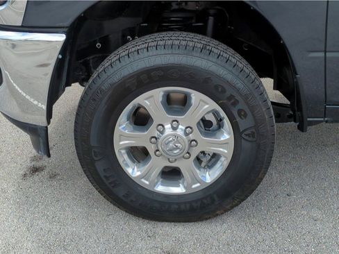 New 2026 RAM 2500 Big Horn AWD/4WD image 11
