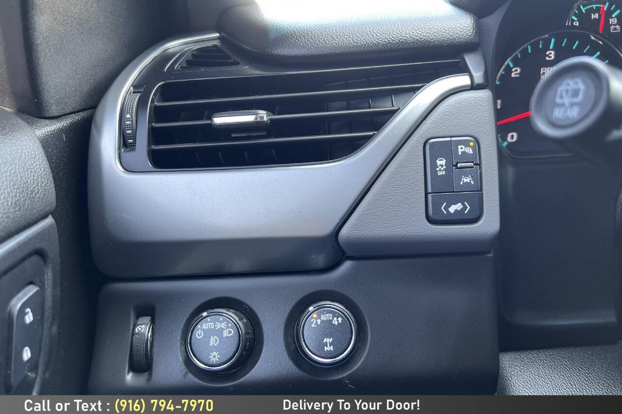 Used 2020 Chevrolet Suburban LT AWD/4WD image 27