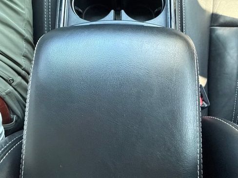 Used 2019 Chrysler 300 S RWD image 29
