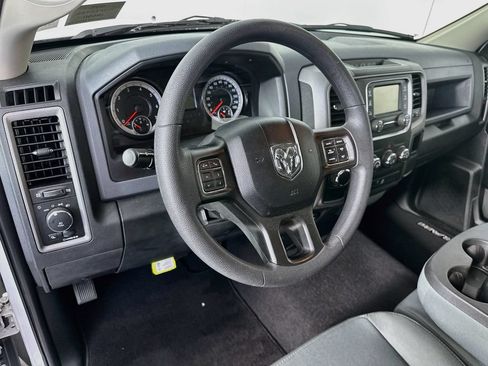 Used 2018 RAM 1500 Express RWD image 29