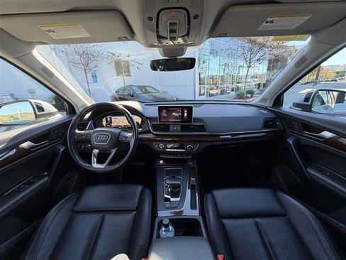 Used 2018 Audi Q5 Prestige w/ Prestige Package image 6