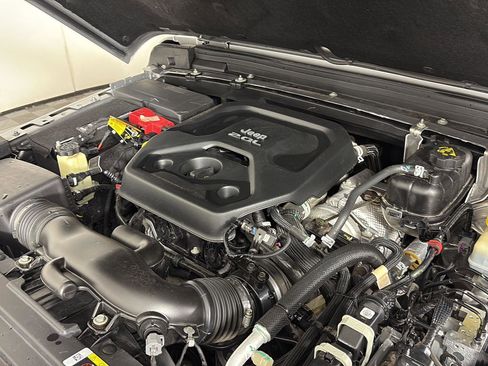 Used 2021 Jeep Wrangler Unlimited Sport image 12