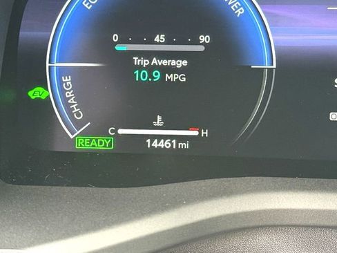 Used 2025 Toyota Camry XLE image 16