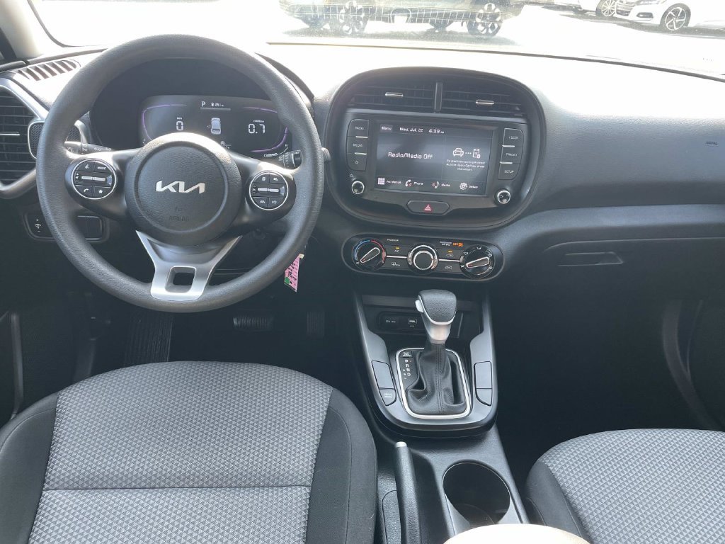 Used 2023 Kia Soul LX FWD image 13