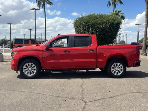 Used 2023 Chevrolet Silverado 1500 Custom RWD image 2