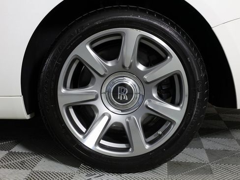 Used 2016 Rolls-Royce Wraith image 47