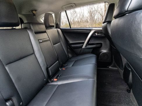 Used 2018 Toyota RAV4 Limited w/ Carpet Mat Package image 27