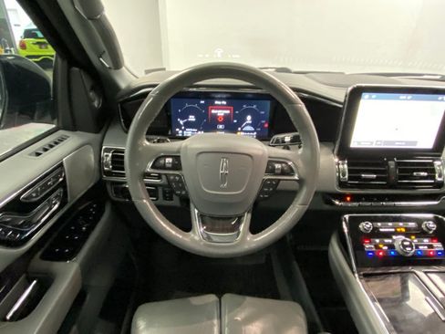 Used 2019 Lincoln Navigator Reserve AWD/4WD image 35