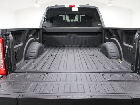 New 2026 Ford F250 Lariat w/ Black Appearance Package image 18