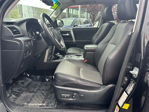 Certified 2016 Toyota 4Runner SR5 Premium AWD/4WD image 12