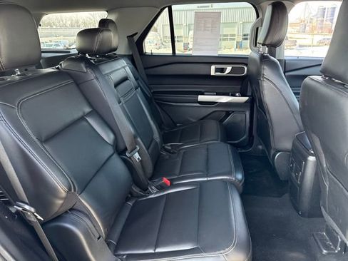 Used 2023 Ford Explorer XLT w/ Equipment Group 202A image 13