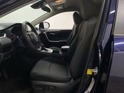 Used 2021 Toyota RAV4 XLE image 14