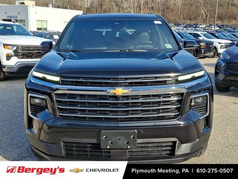 Certified 2025 Chevrolet Traverse LT image 3