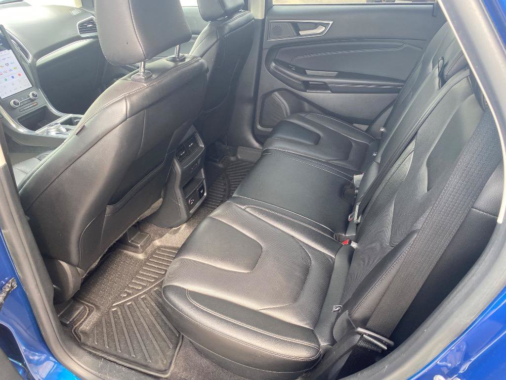 Used 2022 Ford Edge Titanium w/ Equipment Group 301A AWD/4WD image 16