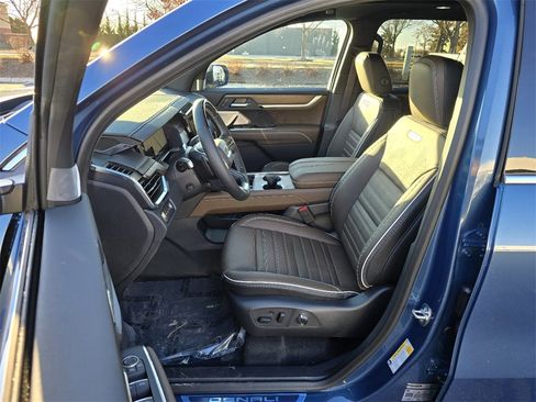 New 2026 GMC Acadia Denali Ultimate image 14