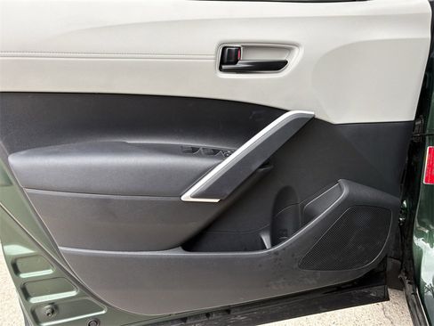 Used 2023 Toyota Corolla Cross LE image 10