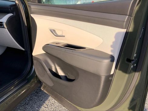 Used 2025 Hyundai Tucson Limited image 22