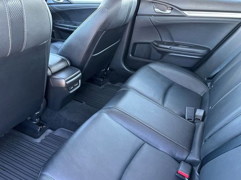 Used 2018 Honda Civic Touring image 27