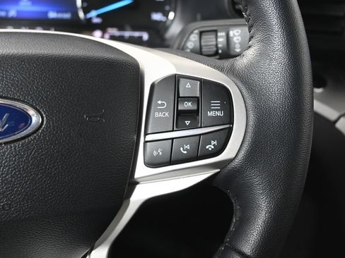 Used 2024 Ford Explorer XLT AWD/4WD image 35