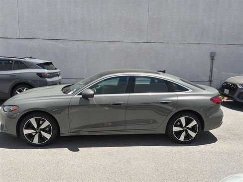 Used 2025 Audi A5 2.0T Premium Plus w/ Premium Plus AWD/4WD image 9