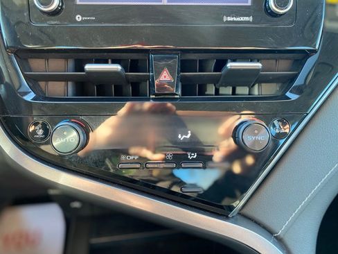 Used 2023 Toyota Camry SE image 23