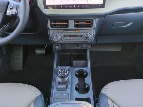 New 2026 Ford Maverick Lariat w/ 4K Tow Package AWD/4WD image 19