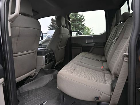 Used 2019 Ford F250 XLT w/ XLT Premium Package AWD/4WD image 18