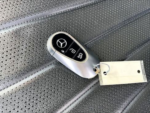 Certified 2022 Mercedes-Benz S 500 4MATIC image 11