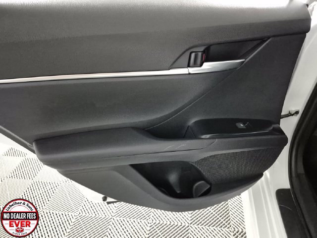 Used 2020 Toyota Camry SE FWD image 25