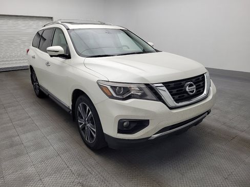 Used 2018 Nissan Pathfinder Platinum w/ Cargo Package FWD image 13