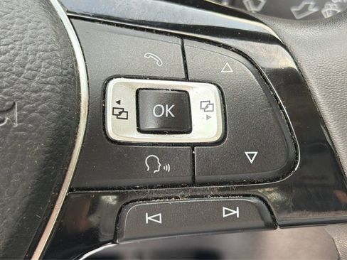 Used 2022 Volkswagen Passat 2.0T SE FWD image 34