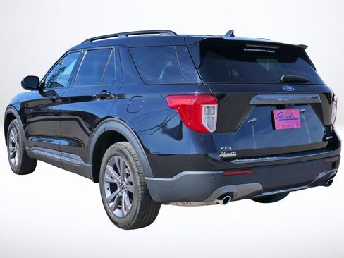 Used 2023 Ford Explorer XLT w/ Equipment Group 202A image 2