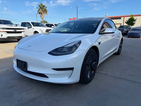 Used 2021 Tesla Model 3 Standard Range Plus RWD image 1