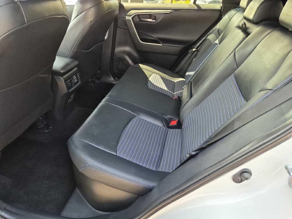 Used 2020 Toyota RAV4 XSE w/ Carpet Mat Package AWD/4WD image 34