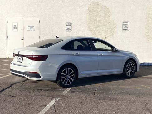 New 2026 Volkswagen Jetta SE image 5