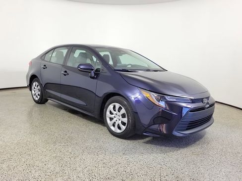 Used 2023 Toyota Corolla LE FWD image 4