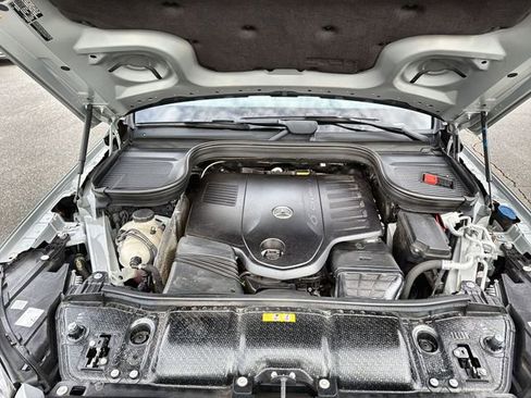 Used 2024 Mercedes-Benz GLS 450 4MATIC image 31