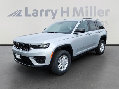 New 2025 Jeep Grand Cherokee Laredo