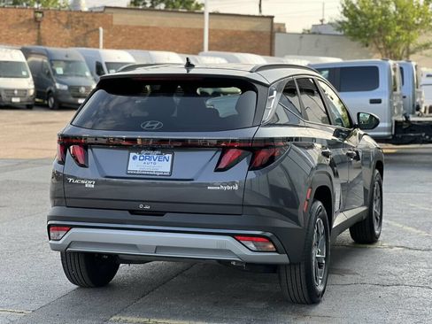 Used 2025 Hyundai Tucson Blue AWD/4WD image 34