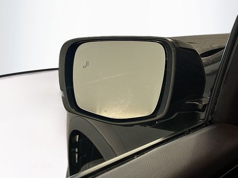 Used 2025 Honda Pilot TrailSport image 16