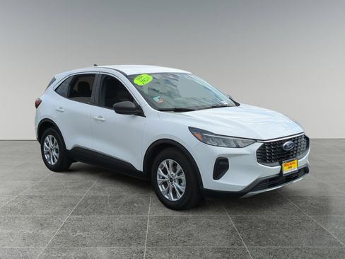 Used 2023 Ford Escape Active image 7