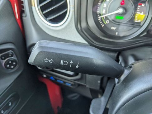 Certified 2025 Jeep Wrangler Unlimited Sahara AWD/4WD image 52